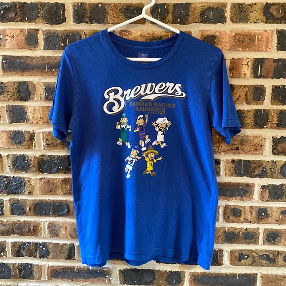 Milwaukee Brewers famous racing sausage graphic tee, Youth 16-18 (Women’s  XS/S)